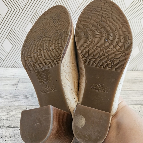 Patricia Nash Shelli Leather Floral Pattern Beige Slip On High Heal Shoes Size 9 - Picture 4 of 8